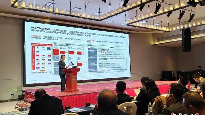 小标题：价格表中的关键要素